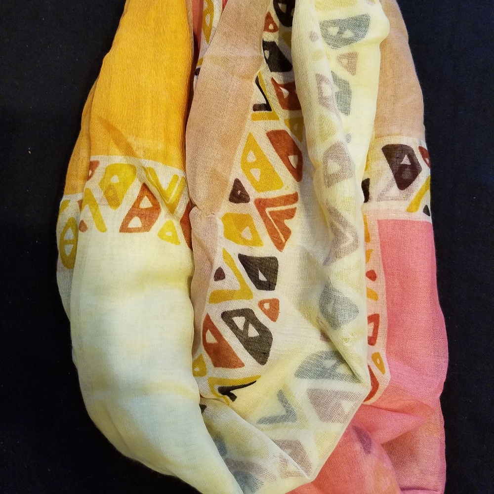 Infinity scarf, wrap scarf - Picture 2 of 3